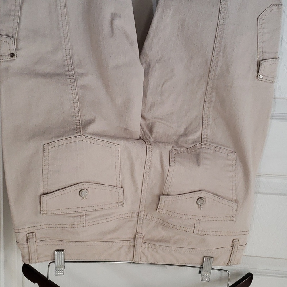 White House Black Market Women's Jeans - #50-T๐ - Picture 3 of 7
